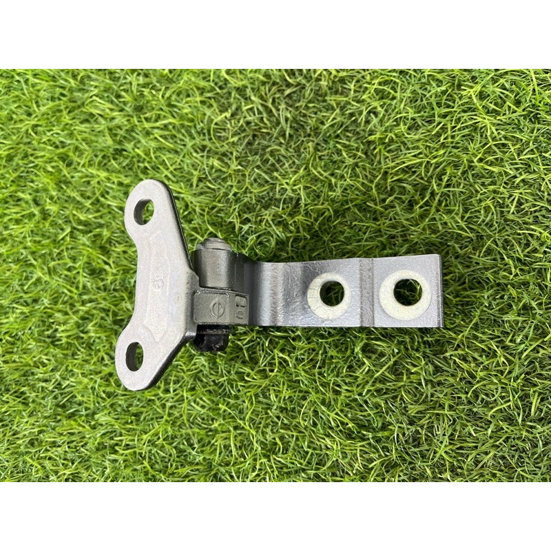 Петля двери (кузов и элементы) Nissan Rogue T33 2023 1.5 KR15DDT 824216RR0A