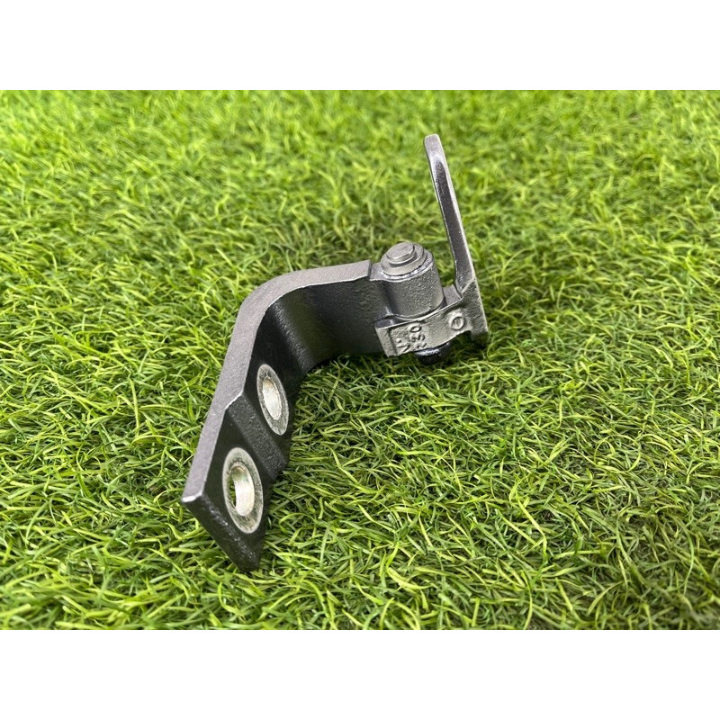 Петля двери (кузов и элементы) Nissan Rogue T33 2023 1.5 KR15DDT 824206RR0A