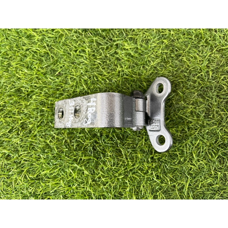 Петля двери (кузов и элементы) Nissan Rogue T33 2023 1.5 KR15DDT 824206RR0A