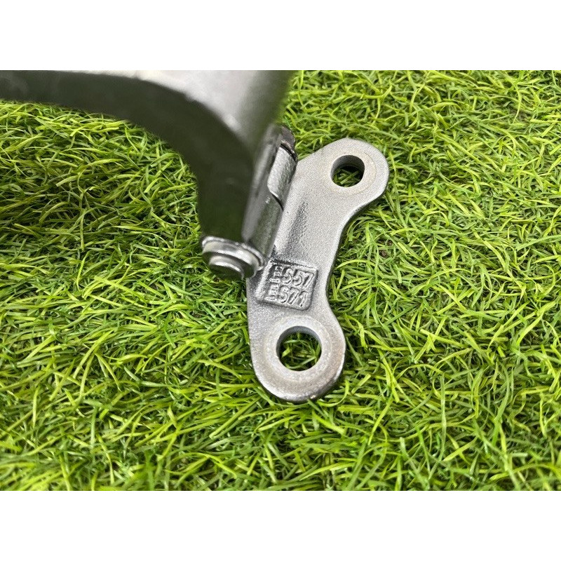 Петля двери (кузов и элементы) Nissan Rogue T33 2023 1.5 KR15DDT 824206RR0A