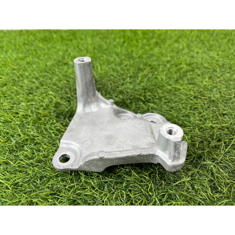 Кронштейн радиатора EGR (кронштейны двигателя) Nissan Rogue T33 2023 1.5 KR15DDT 147176RC2B