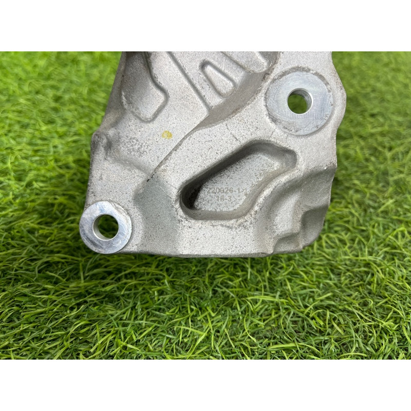 Кронштейн радиатора EGR (кронштейны двигателя) Nissan Rogue T33 2023 1.5 KR15DDT 147176RC2B