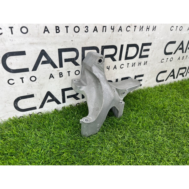 Кронштейн генератора (кронштейны двигателя) Nissan Rogue T33 2023 1.5 KR15DDT 119106RC2A