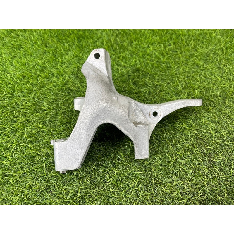 Кронштейн генератора (кронштейны двигателя) Nissan Rogue T33 2023 1.5 KR15DDT 119106RC2A