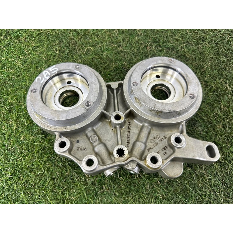 Опорный кронштейн распредвала (двигатель и элементы) AUDI A5 F5 2020 2.0 CYMC 06L103144H