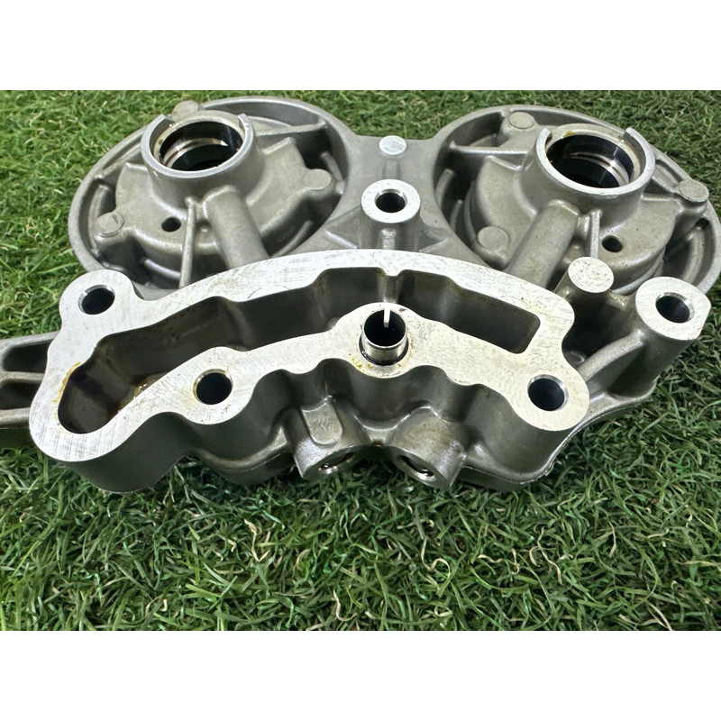 Опорный кронштейн распредвала (двигатель и элементы) AUDI A5 F5 2020 2.0 CYMC 06L103144H