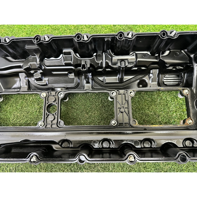 Крышка клапанов (двигатель и элементы) BMW X5 E70 2013-2015 3.0 11127570292