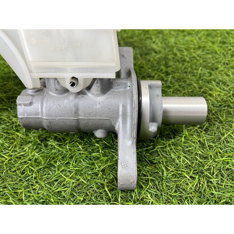 Главный тормозной цилиндр (тормозная система) Nissan Rogue T33 2023 1.5 KR15DDT 460106RR0A