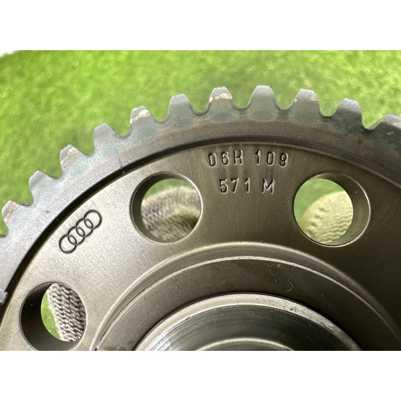 Распредвал выпускной (двигатель и элементы) AUDI Q5 8R 2012 2.0 CAEB 06H109022BG