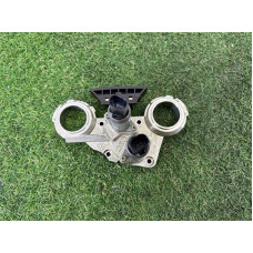 Опорный кронштейн распредвала