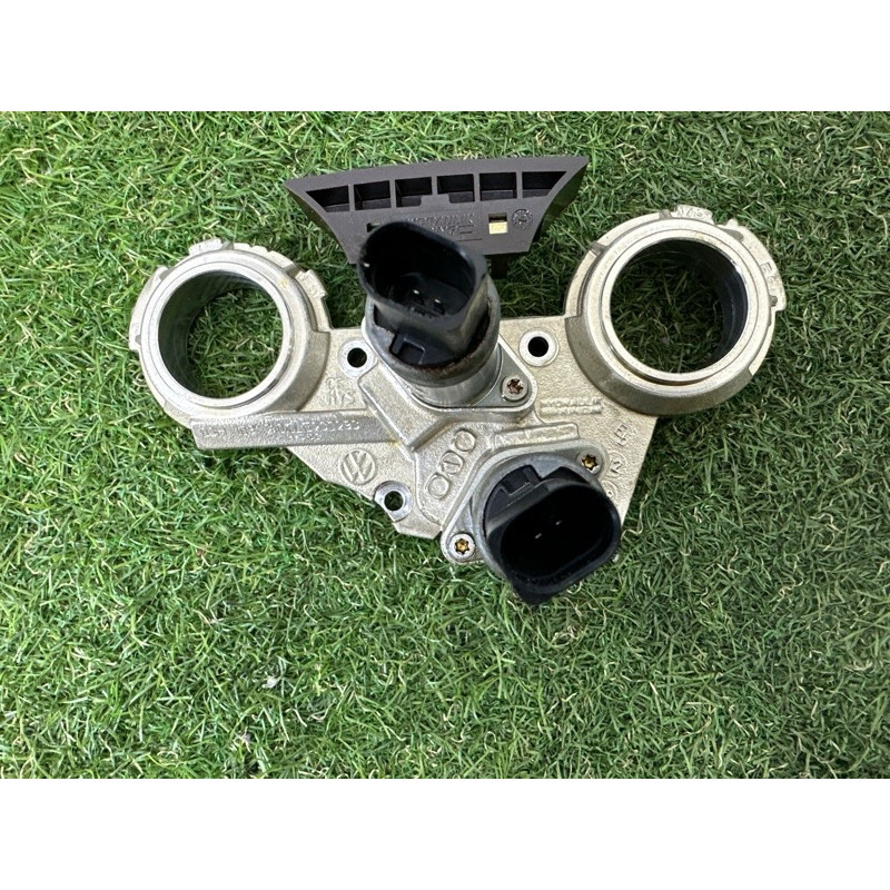 Опорный кронштейн распредвала (двигатель и элементы) Volkswagen Touareg NF 2012 3.6 CGRA 03H109210C