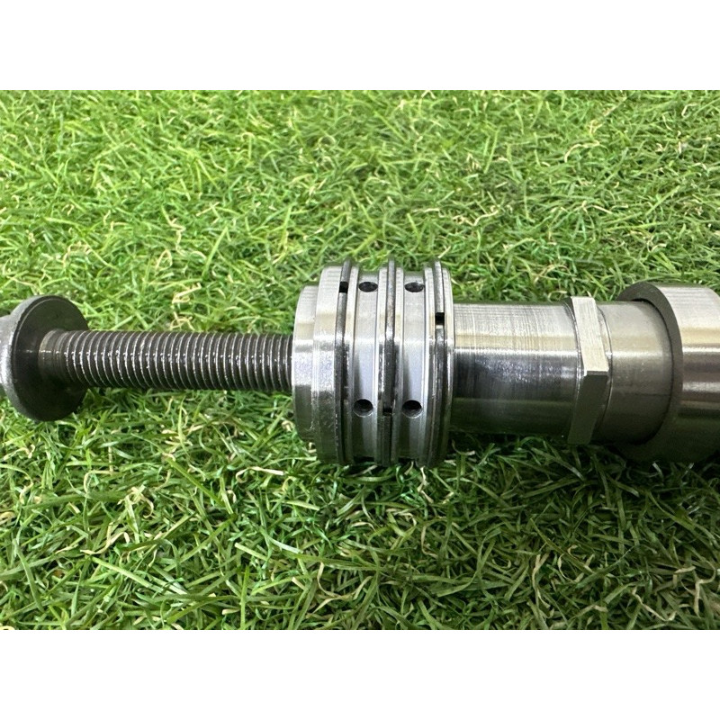 Распредвал впускной (двигатель и элементы) Volkswagen Touareg NF 2013 3.6 03H109102M