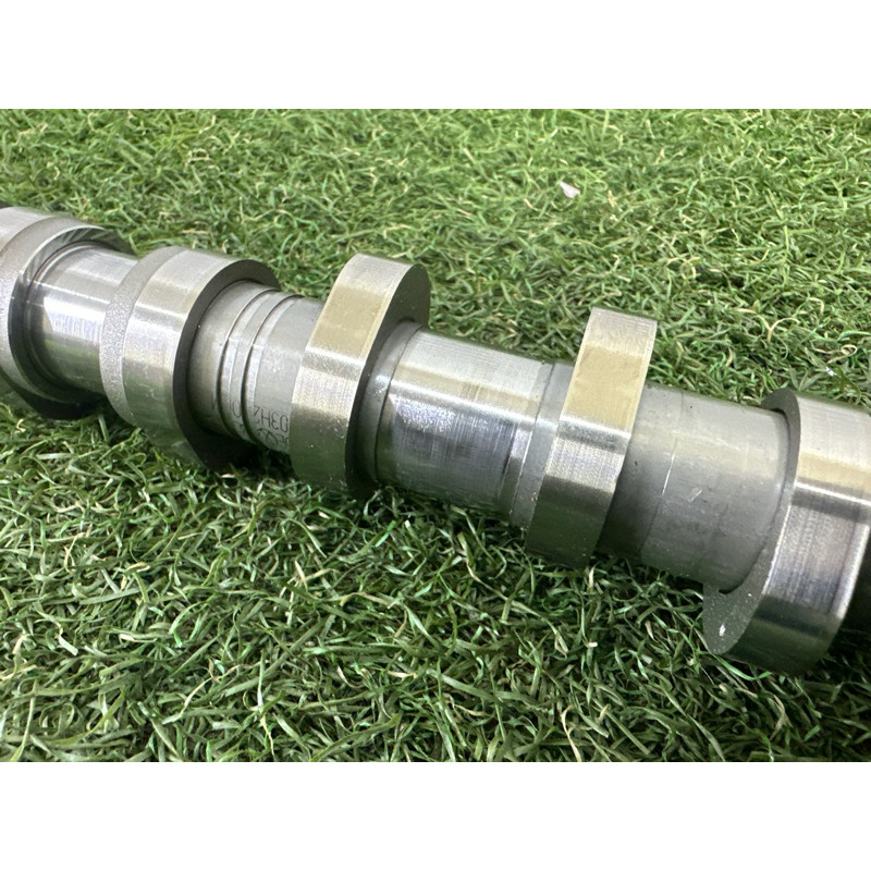 Распредвал впускной (двигатель и элементы) Volkswagen Touareg NF 2013 3.6 03H109102M