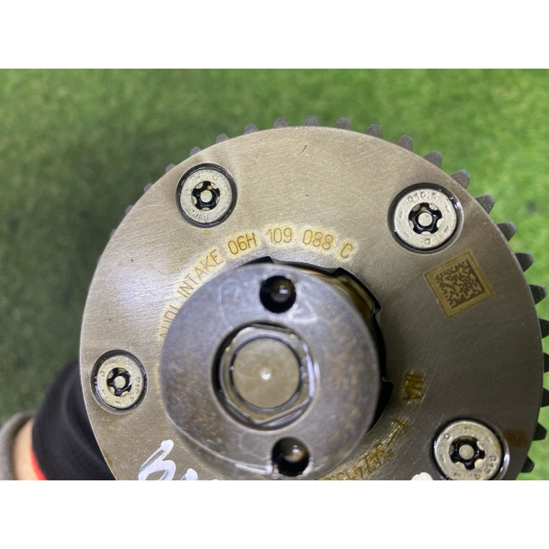 Распредвал впускной (двигатель и элементы) AUDI A4 B8 2012 2.0 CAEB 06H109021K