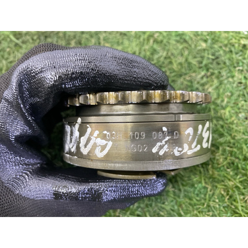 Регулятор фаз газораспределения (двигатель и элементы) Volkswagen Touareg NF 2015 3.6 CGRA 03H109087D