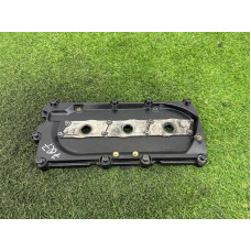 Крышка клапанов