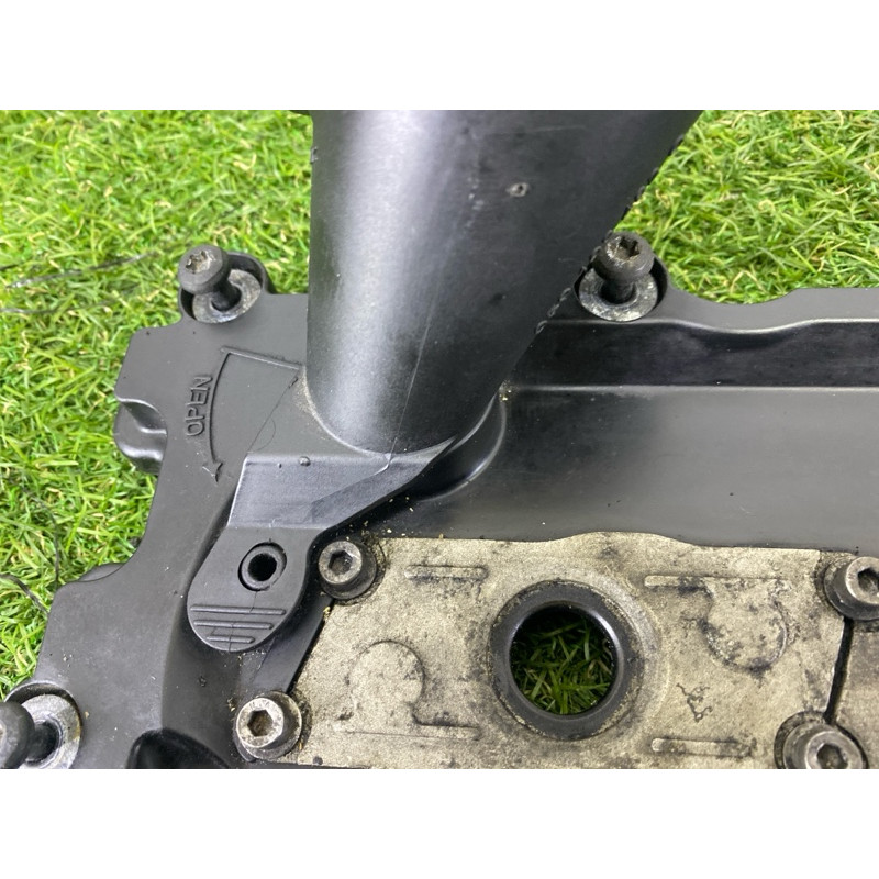 Крышка клапанов (двигатель и элементы) Volkswagen Touareg NF 2011 3.0 TDI 059103469AH