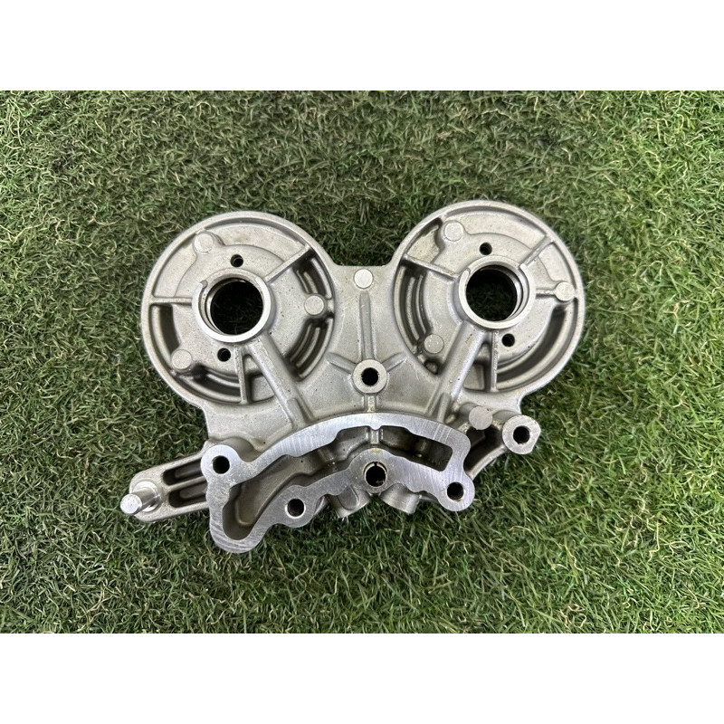 Опорный кронштейн распредвала (двигатель и элементы) AUDI A4 B9 2017 2.0 DBPA 06L103144H