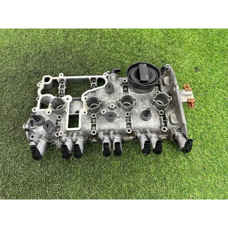 Крышка клапанов (двигатель и элементы) AUDI A4 B8 2012 2.0 CAEB 06H103475H