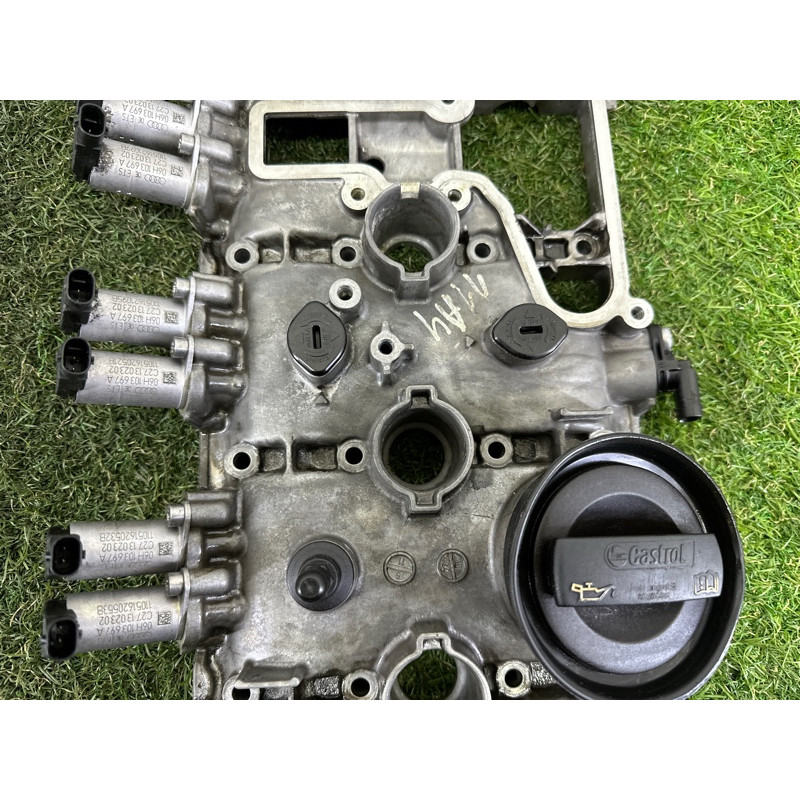 Крышка клапанов (двигатель и элементы) AUDI A4 B8 2012 2.0 CAEB 06H103475H