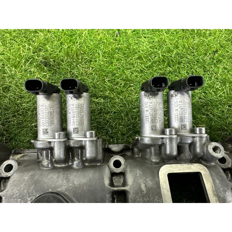 Крышка клапанов (двигатель и элементы) AUDI A4 B8 2012 2.0 CAEB 06H103475H