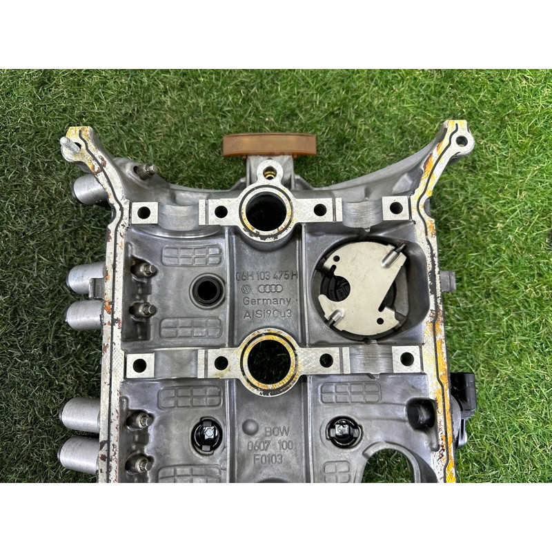 Крышка клапанов (двигатель и элементы) AUDI A4 B8 2012 2.0 CAEB 06H103475H