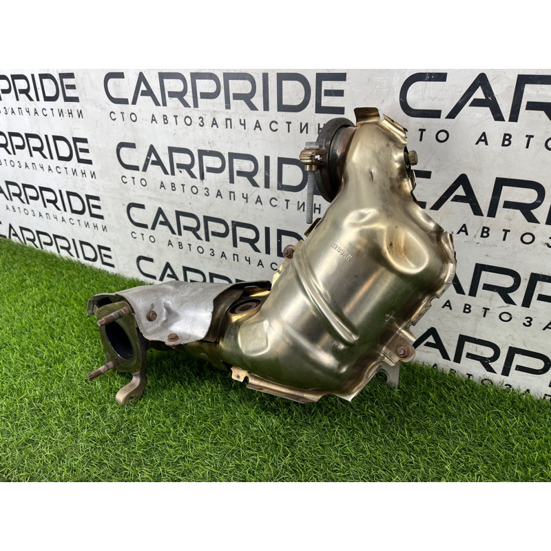 Коллектор выпускной (выпускная система) Nissan Rogue T33 2023 1.5 KR15DDT 208A26UF0A