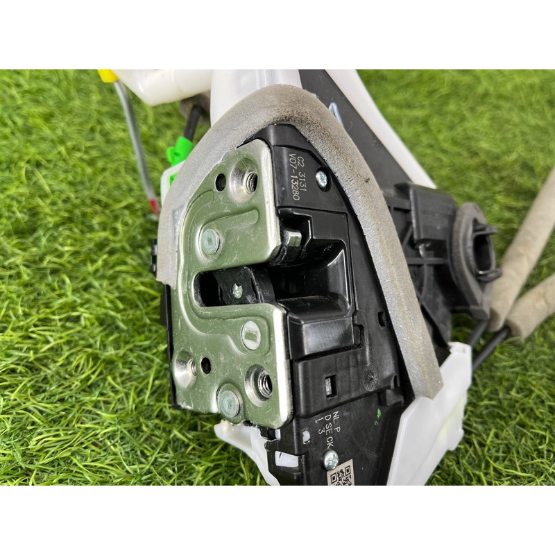 Замок двери (кузов и элементы) Nissan Rogue T33 2023 1.5 KR15DDT 805016RR0A