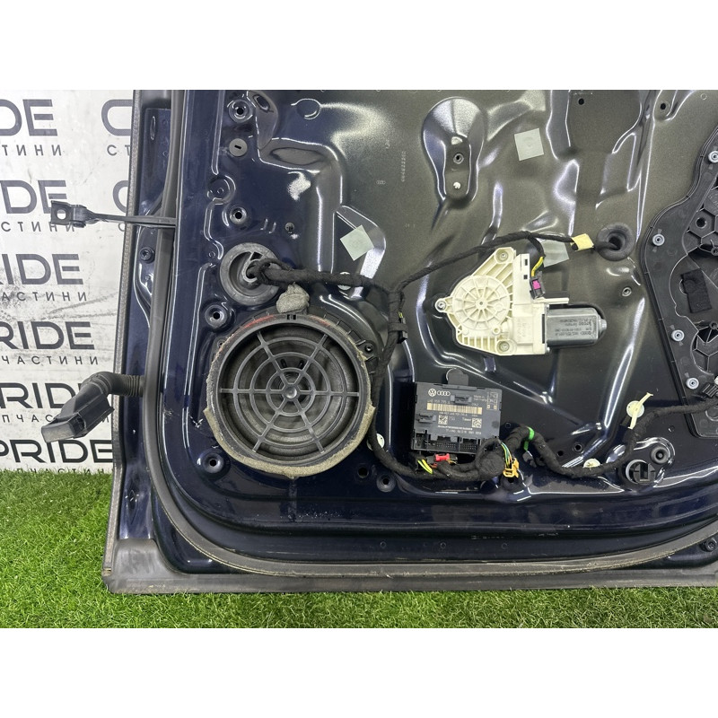 Дверь (наружные элементы кузова) AUDI A8 D4 2011 4.2 CDRA 4H4833052D