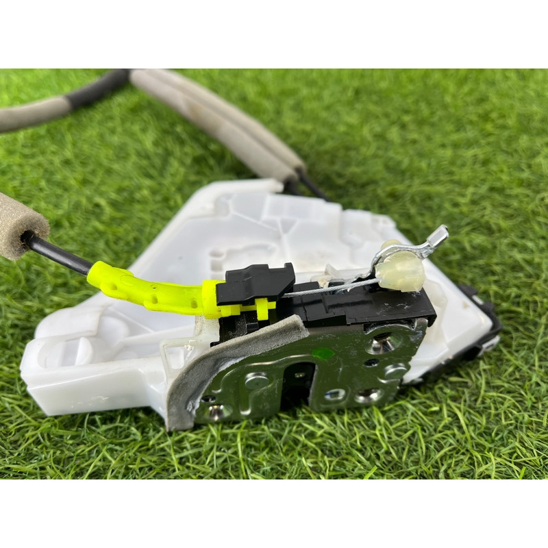 Замок двери (кузов и элементы) Nissan Rogue T33 2023 1.5 KR15DDT 805006RR0A