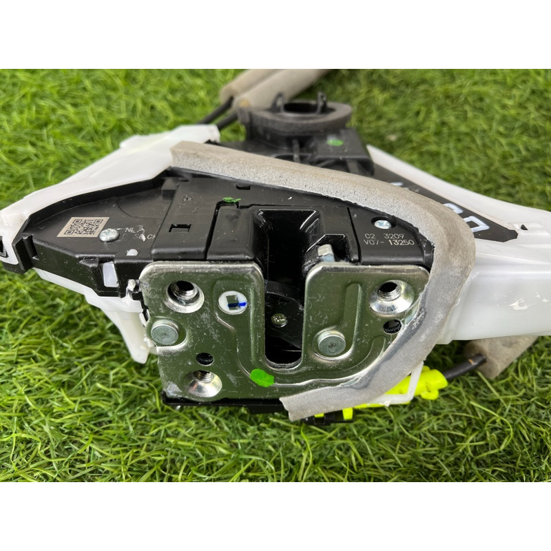 Замок двери (кузов и элементы) Nissan Rogue T33 2023 1.5 KR15DDT 805006RR0A