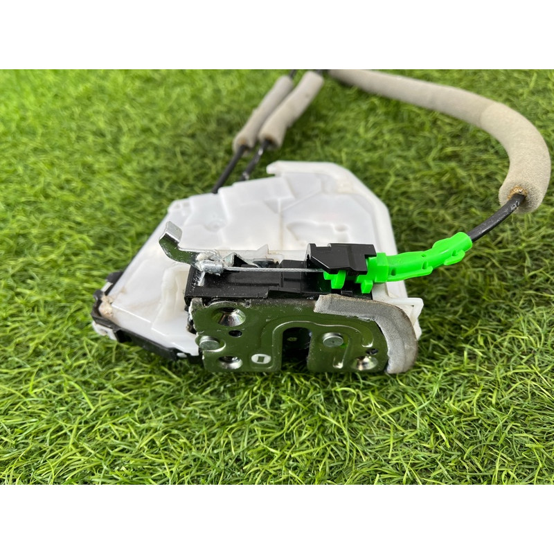 Замок двери (кузов и элементы) Nissan Rogue T33 2023 1.5 KR15DDT 825016RR0A