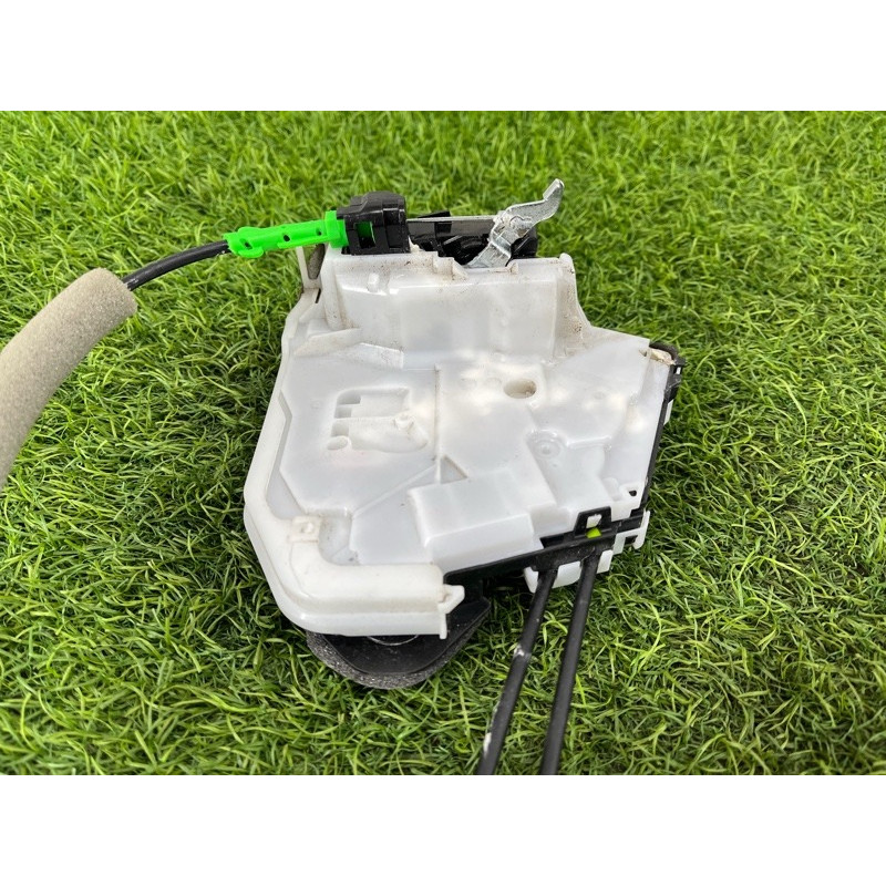 Замок двери (кузов и элементы) Nissan Rogue T33 2023 1.5 KR15DDT 825016RR0A