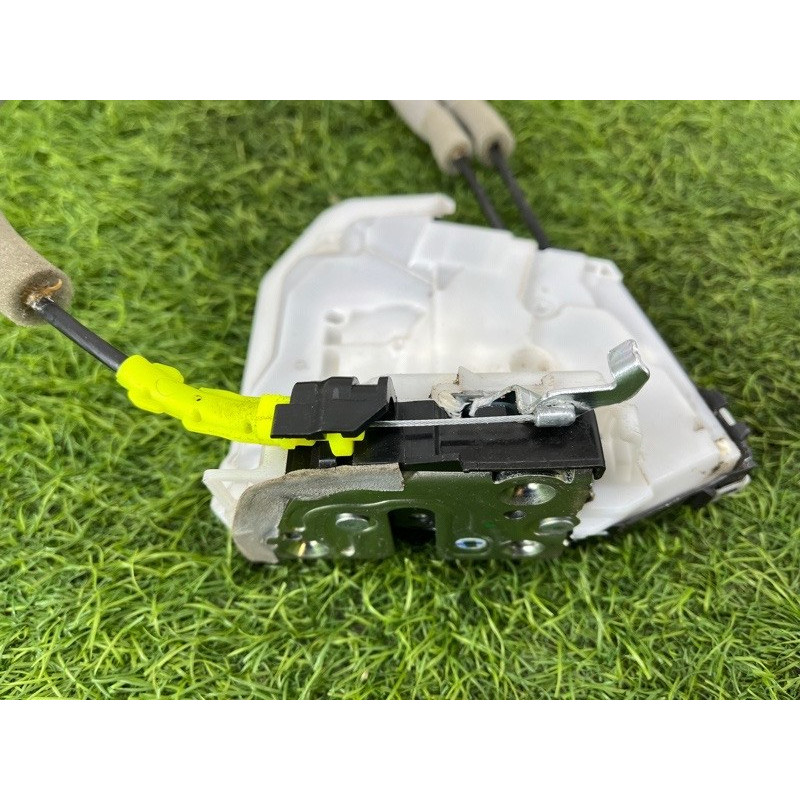 Замок двери (кузов и элементы) Nissan Rogue T33 2023 1.5 KR15DDT 825006RR0A