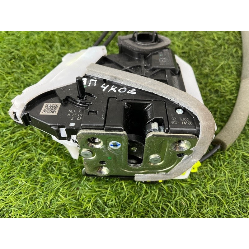 Замок двери (кузов и элементы) Nissan Rogue T33 2023 1.5 KR15DDT 825006RR0A