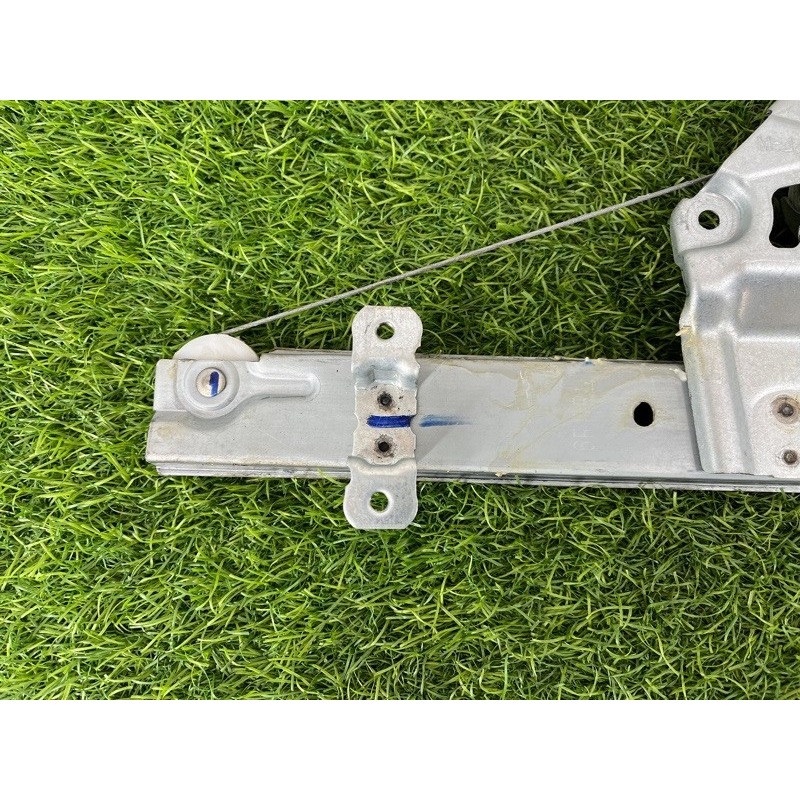 Механизм стеклоподъемника (кузов и элементы) Nissan Rogue T33 2023 1.5 KR15DDT 827216RR0A