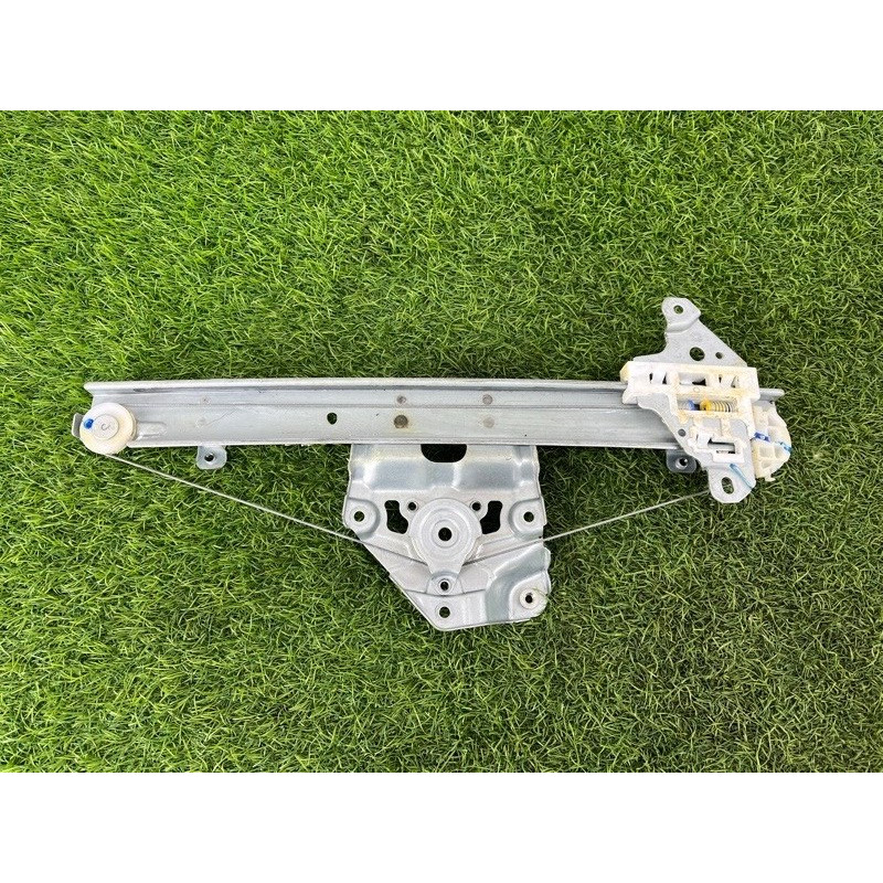 Механизм стеклоподъемника (кузов и элементы) Nissan Rogue T33 2023 1.5 KR15DDT 827216RR0A