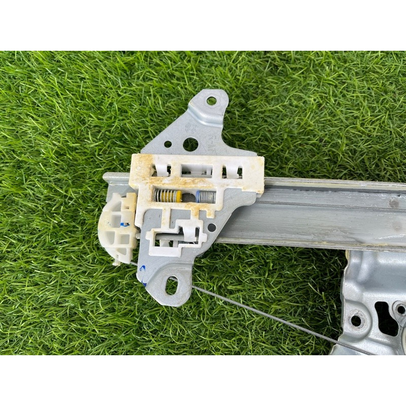 Механизм стеклоподъемника (кузов и элементы) Nissan Rogue T33 2023 1.5 KR15DDT 827206RR0A