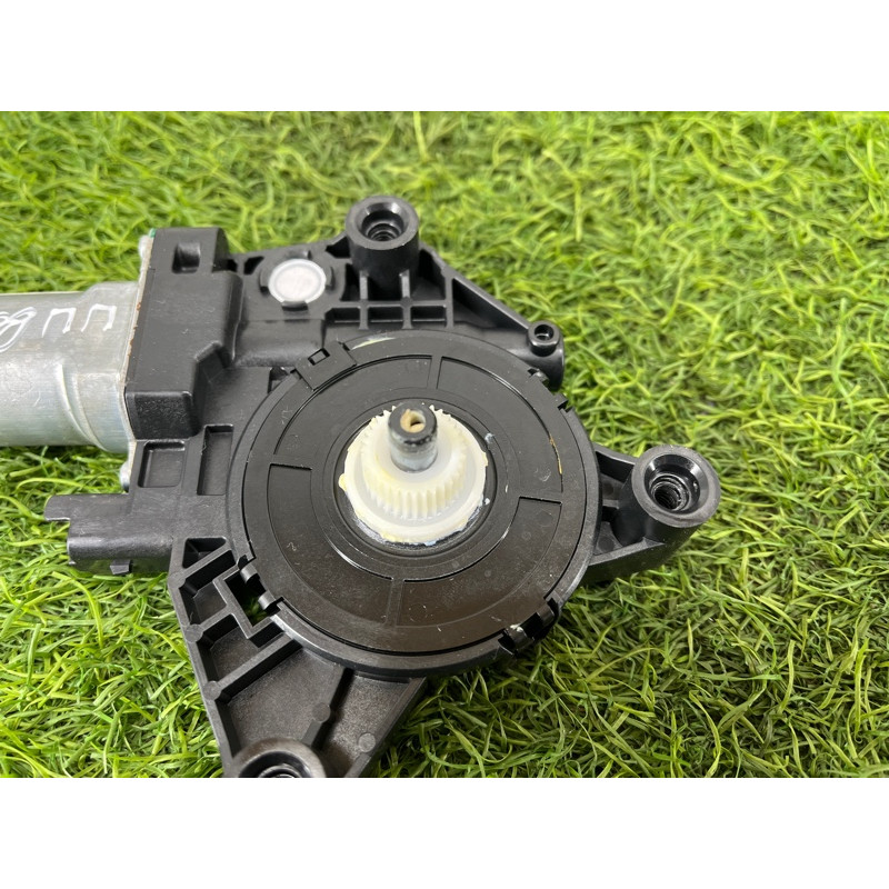 Мотор стеклоподъемника (электрика) Nissan Rogue T33 2023 1.5 KR15DDT 807306RR0A