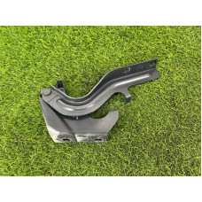 Петля капота