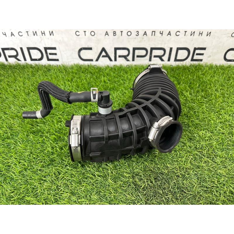 Патрубок воздушного фильтра (впускная система) Nissan Rogue T33 2023 1.5 KR15DDT 165786RC1B