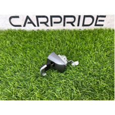 Личинка замка двери с ключом