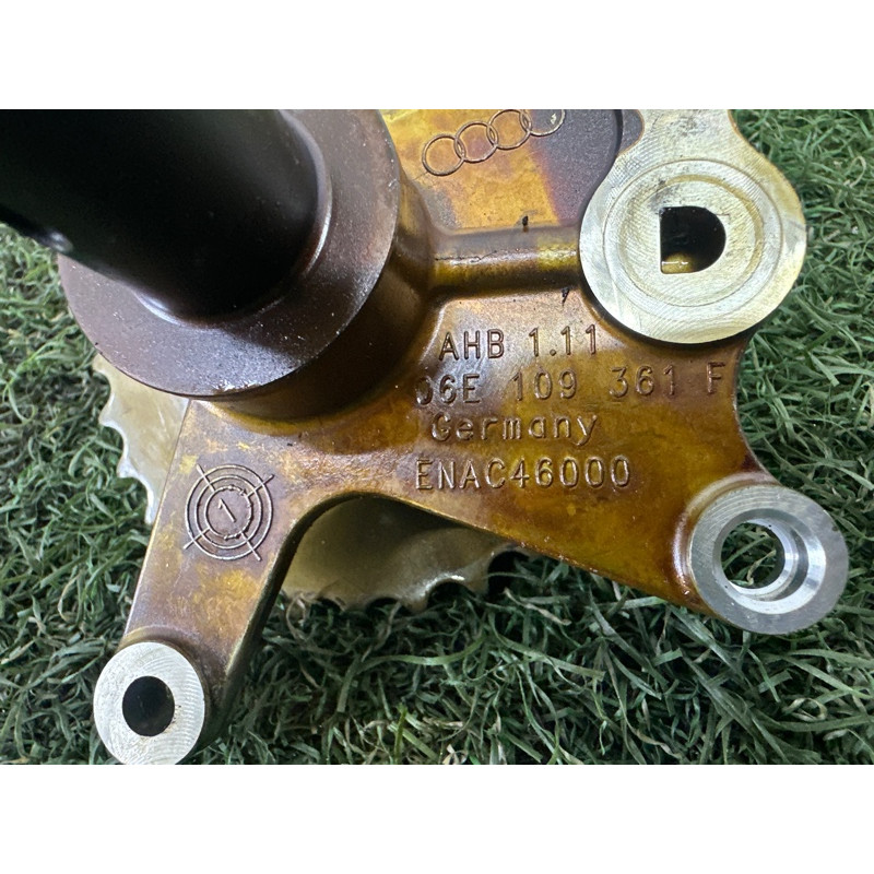 Первичный вал масляного насоса (двигатель и элементы) AUDI A7 4G 2012 3.0 CGXB 06E109339Q