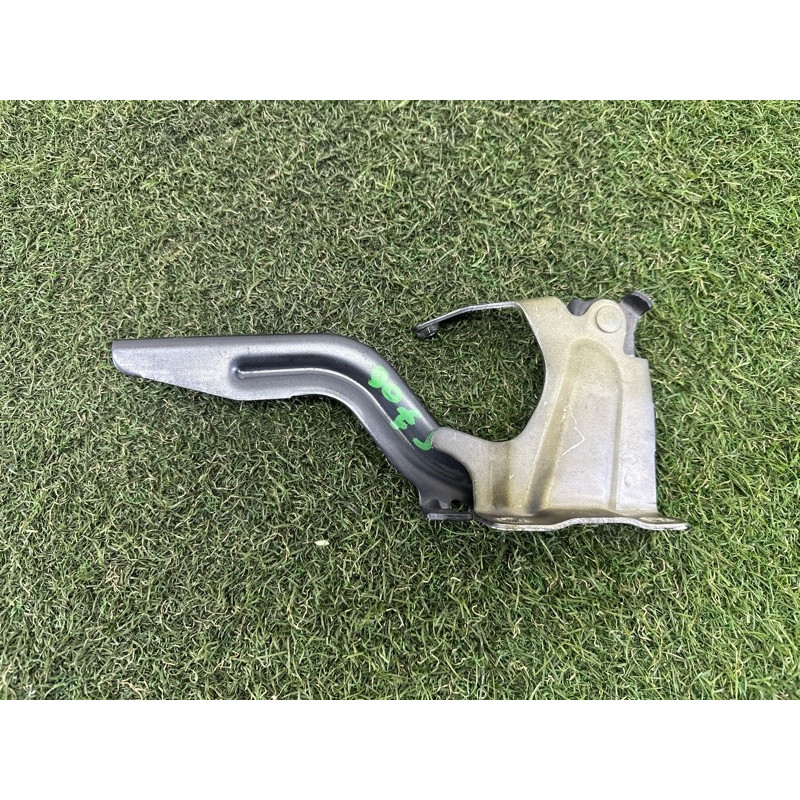 Петля капота (кузов и элементы) Nissan Rogue T32 2016 2.5 QR25DE 654014BA0A