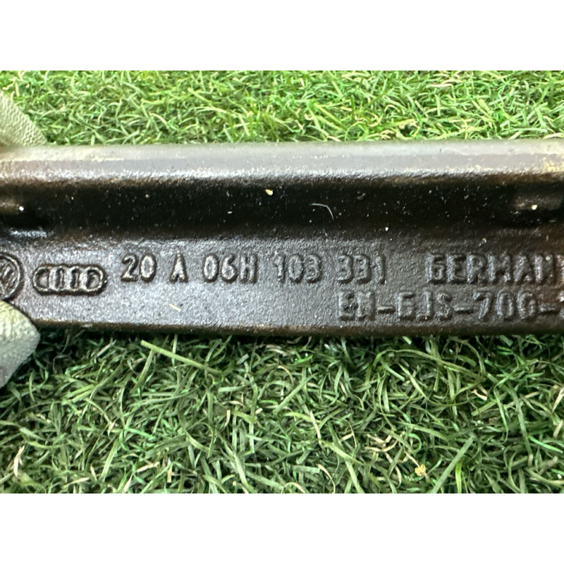 Блок балансирных валов (двигатель и элементы) AUDI A4 B8 2012 2.0 CAEB 06H198205F