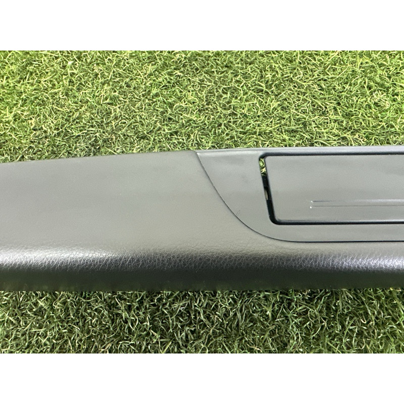 Обшивка ручки підлокітника (салон) Volkswagen Touareg NF 2011 3.0 TDI 7P6868139DK84