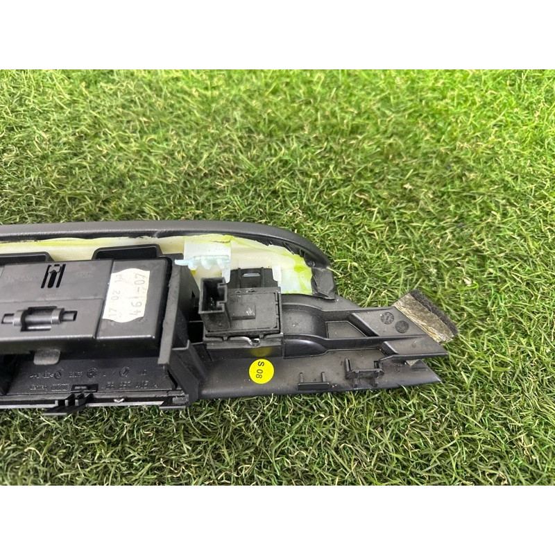 Обшивка ручки підлокітника (салон) Volkswagen Touareg NF 2011 3.0 TDI 7P6868139DK84