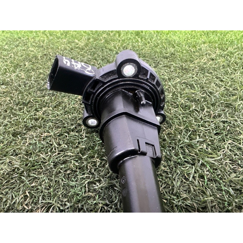 Датчик уровня масла (электрика двигателя) AUDI A4 B9 2017 2.0 DBPA 06L907660