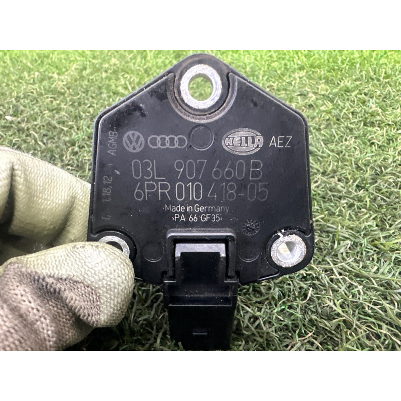 Датчик уровня масла (электрика двигателя) Volkswagen Touareg NF 2013 3.6 03L907660B