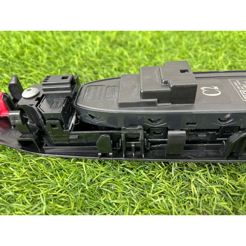 Блок кнопок стеклоподъемников (электрика / кнопки) Nissan Rogue T33 2023 1.5 KR15DDT 254016RE0C